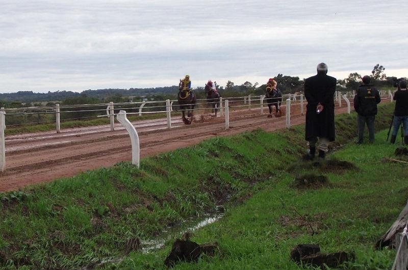 &Eacute;gua morre ap&oacute;s participar de prova em Alegrete