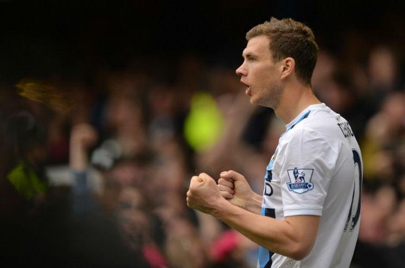 Centroavante Dzeko &eacute; um dos destaques do Manchester City
