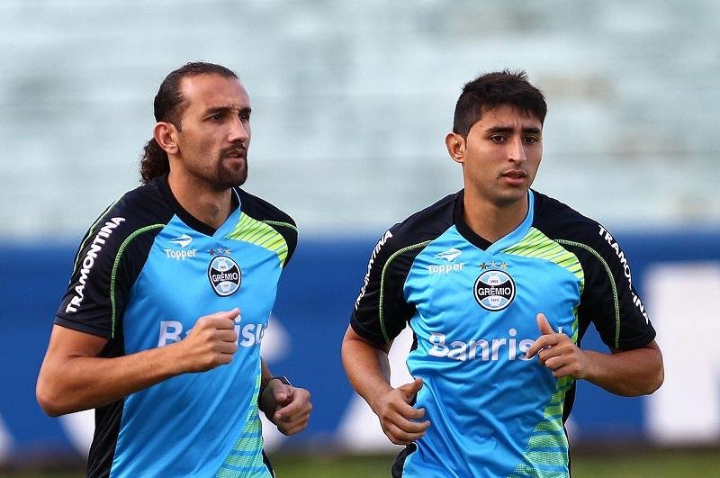 Al&aacute;n Ruiz revela apelido de &acute;Nhonho` dado por Barcos