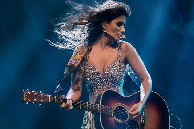 Paula Fernandes faz show &agrave;s 21h no Teatro do Sesi 