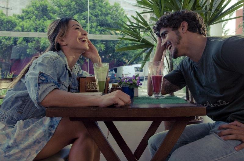 Sabrina Sato e Caio Castro em cena de A Grande Vit&oacute;ria 