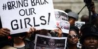 Protestos pedem ajuda para que garotas sequestradas sejam encontradas