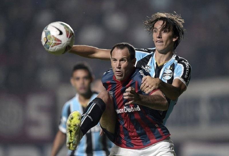 Geromel sentiu desconforto e pode desfalcar o Gr&ecirc;mio