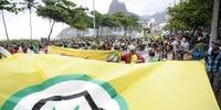 Marcha da Maconha reúne 10 mil pessoas no Rio