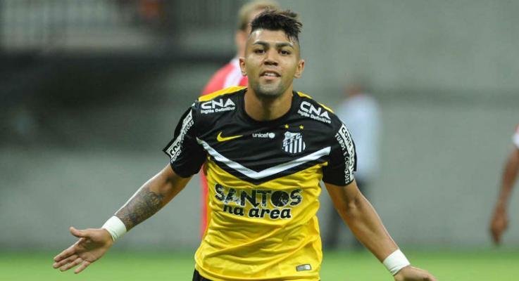 Peixe arrancou 2 a 0 fora de casa para chegar &agrave; primeira vit&oacute;ria no Brasileiro