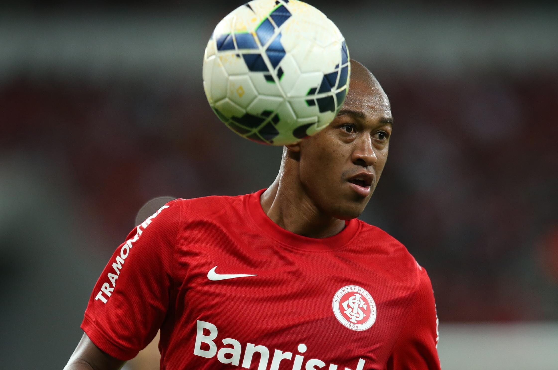 Fabr&iacute;cio pede concentra&ccedil;&atilde;o jogo a jogo para manter lideran&ccedil;a