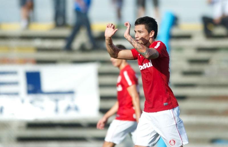 Ar&aacute;nguiz, Valdivia e Mena s&atilde;o convocados para Copa do Mundo 