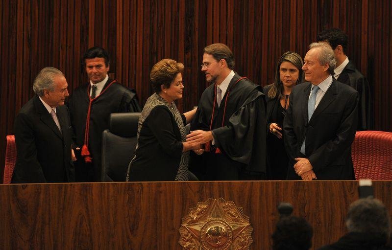 Dias Toffoli toma posse como presidente do TSE