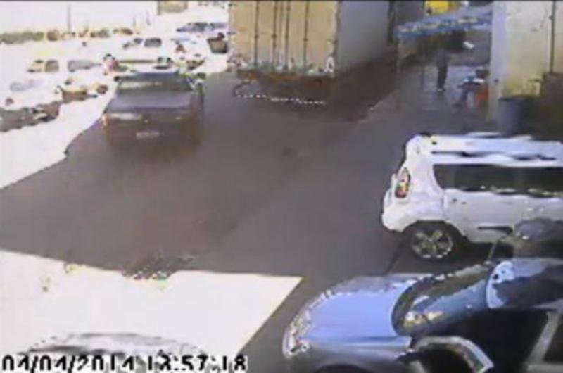 Imagens s&atilde;o de c&acirc;meras de vigil&acirc;ncia de posto de combust&iacute;veis 