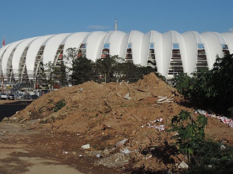 Reuni&atilde;o termina sem acordo sobre retirada de entulho do Beira-Rio