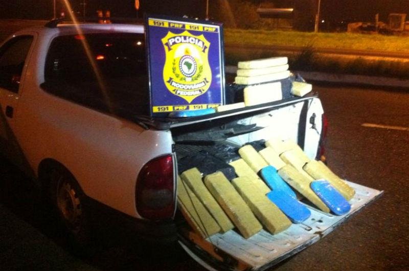Droga foi apreendida na noite desta sexta-feira