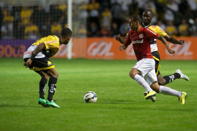 Alan Patrick espera Coritiba atacando o Inter 