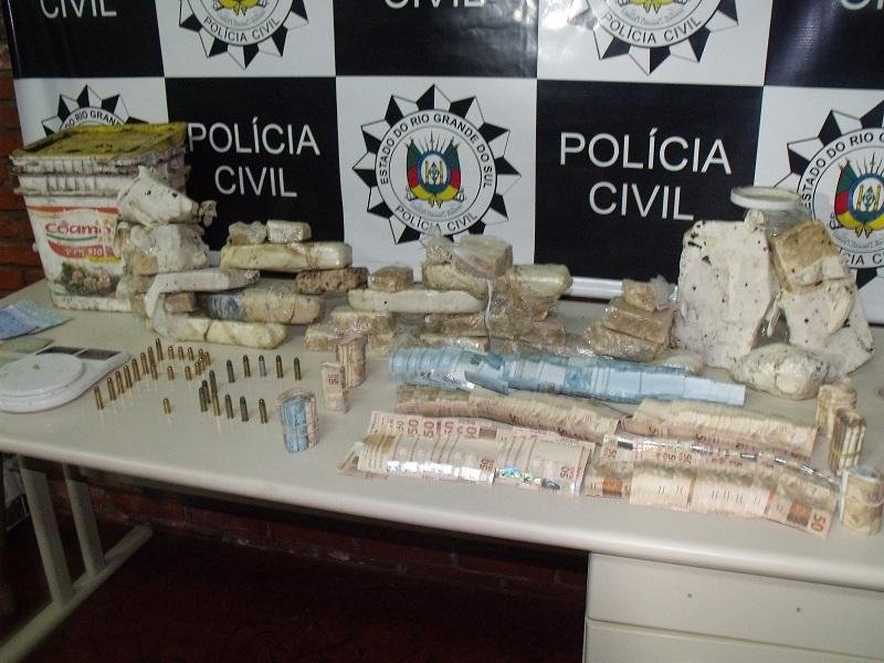 Pol&iacute;cia prende suspeito de tr&aacute;fico com 10 quilos de crack em Passo Fundo