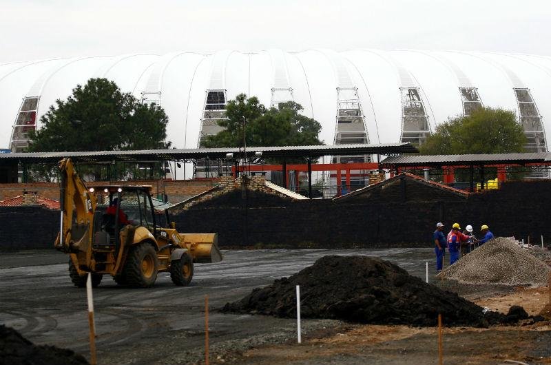 Estacionamento com 900 vagas ser&aacute; constru&iacute;do em cima dos res&iacute;duos das obras do Beira-Rio