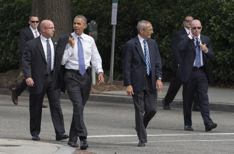 Obama saiu caminhando por duas quadras em Washington