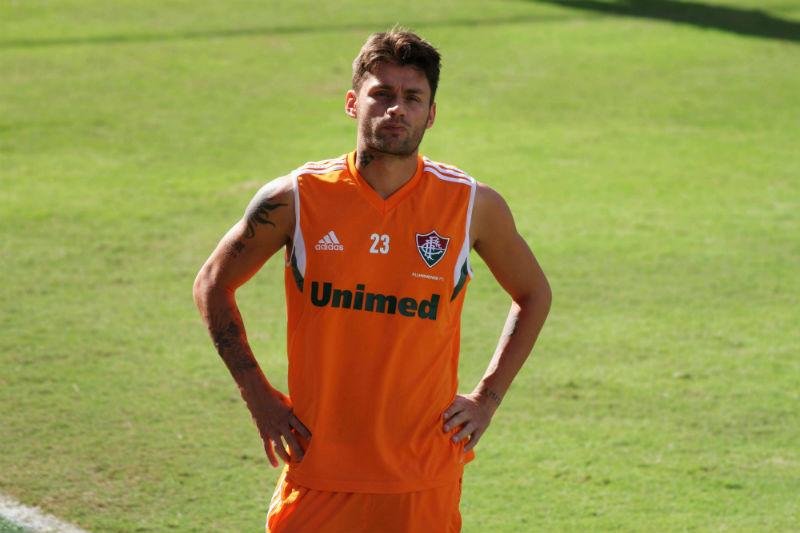 Gr&ecirc;mio estaria na briga para contratar Rafael Sobis 
