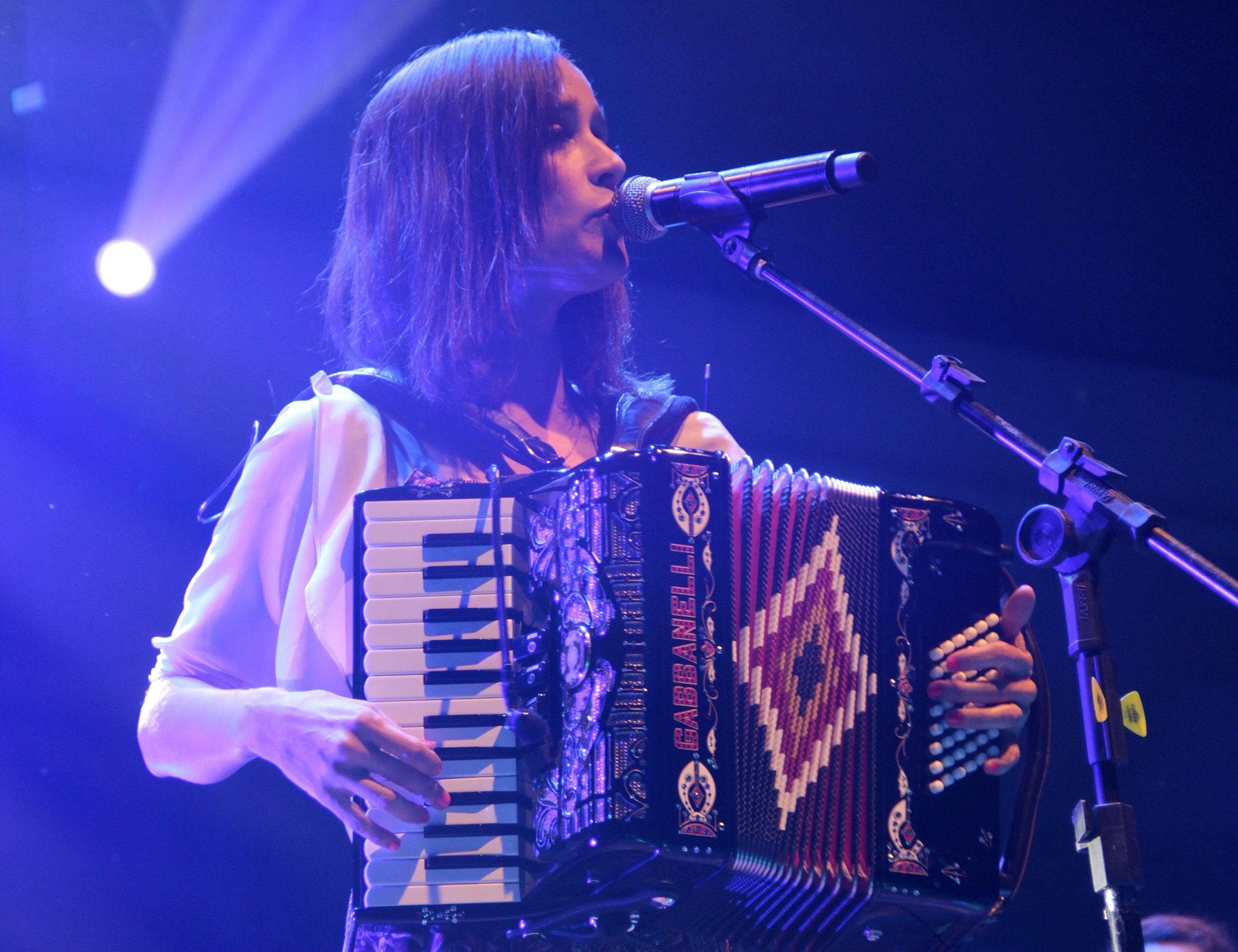 Julieta Venegas volta a Porto Alegre no domingo