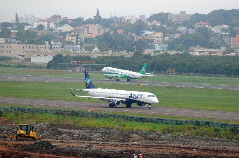 Amplia&ccedil;&atilde;o da pista sequer come&ccedil;ou e constru&ccedil;&atilde;o do Terminal 1 de passageiros est&aacute; apenas na fase de funda&ccedil;&atilde;o