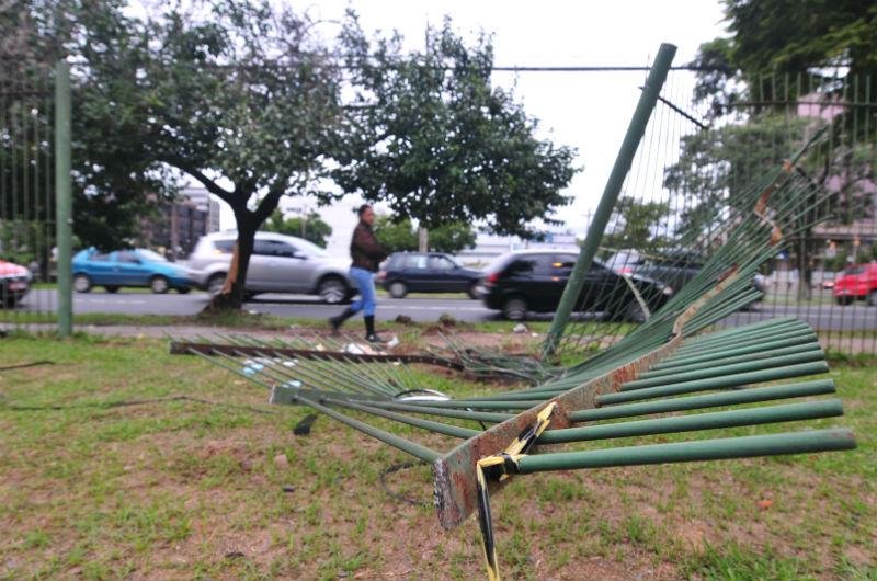 Jovem relatou que perdeu o controle do carro