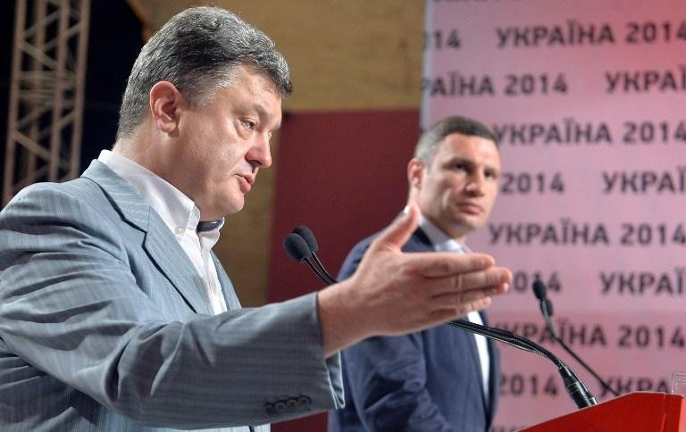 Presidente ucraniano disse que est&aacute; dispon&iacute;vel para reuni&atilde;o com Vladimir Putin 