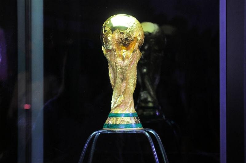 Ta&ccedil;a Fifa chega a Bras&iacute;lia depois de percorrer 25 capitais brasileiras