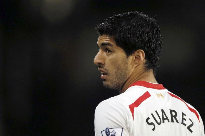 Su&aacute;rez ainda &eacute; d&uacute;vida na lista uruguaia para Copa do Mundo