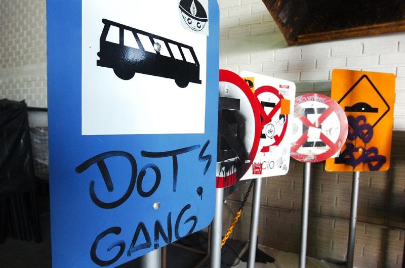Vandalismo tamb&eacute;m prejudica sinaliza&ccedil;&atilde;o na Capital