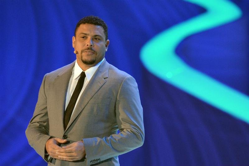 Ronaldo aprova protestos, mas critica v&acirc;ndalos