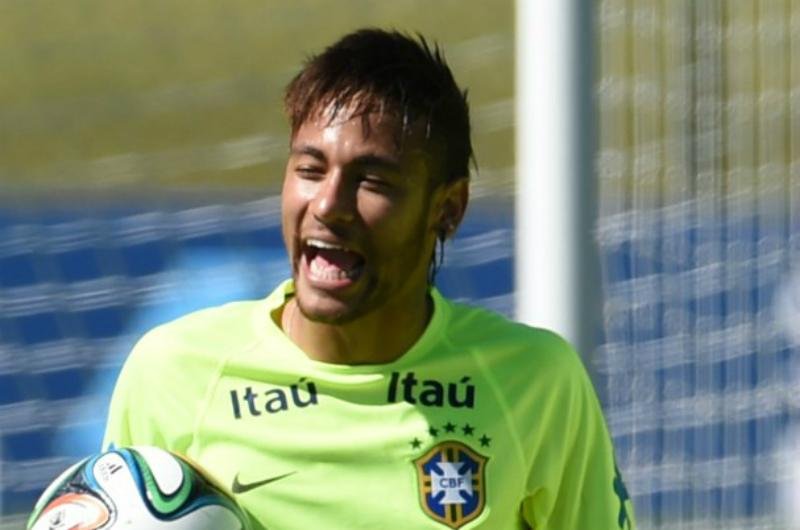Venda de Neymar para o Barcelona incluiu orgia, diz ex-presidente do Santos