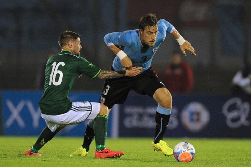 Uruguai sofre para vencer a Irlanda do Norte em Montevid&eacute;u