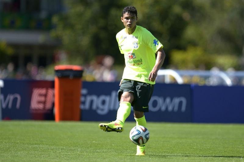 Thiago Silva atuou entre os reservas em coletivo 