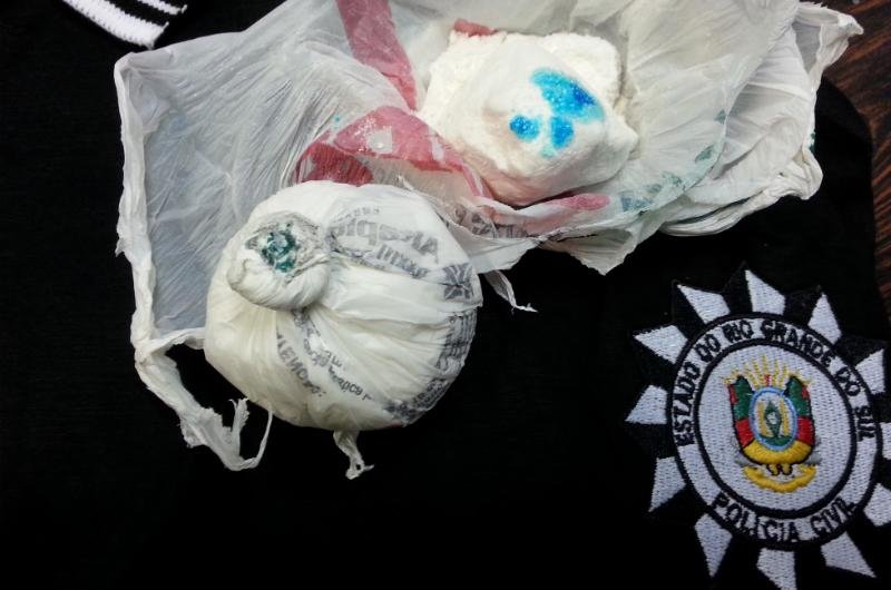Dupla tinha 100 gramas de droga com qualidade pur&iacute;ssima, afirma delegado