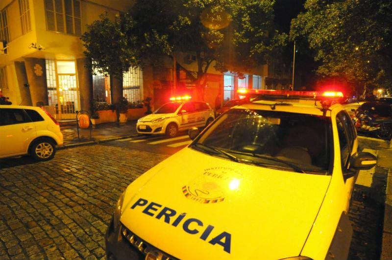 Crime teria ocorrido na sexta-feira, mas pol&iacute;cia s&oacute; foi avisada neste domingo