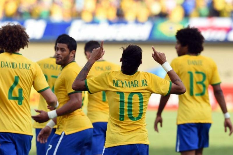 Jogadores comemoram a goleada