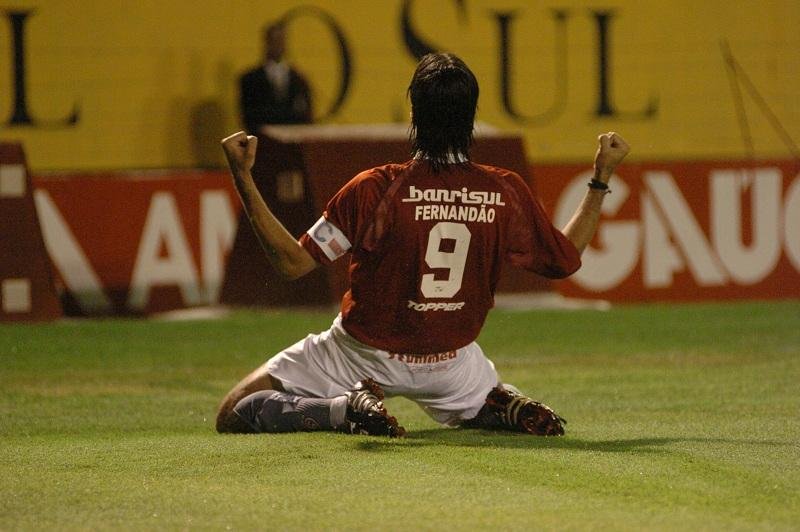 Inter n&atilde;o ir&aacute; usar a camisa 9 no primeiro jogo de retorno ao Brasileir&atilde;o