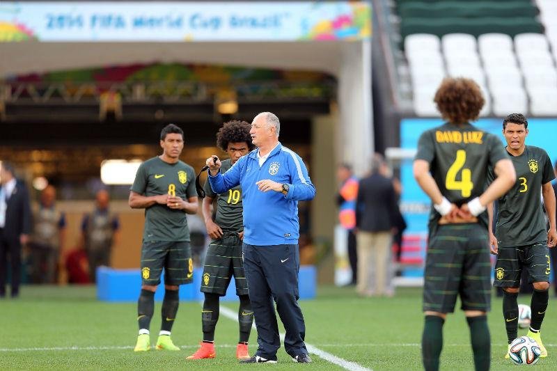 Felip&atilde;o comandou o &uacute;ltimo treino antes da estreia