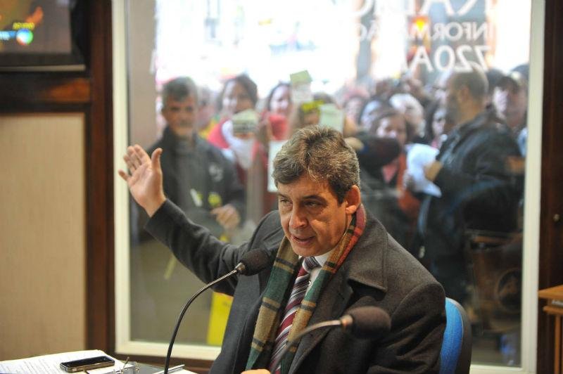 Vice-prefeito desmente acordo com municip&aacute;rios