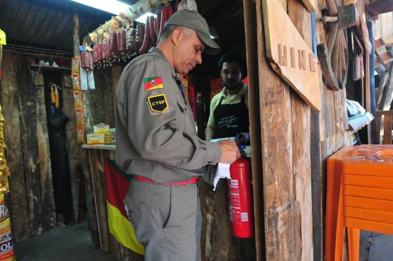 Corpo de Bombeiros precisa notificar organiza&ccedil;&atilde;o do acampamento antes de marcar nova vistoria