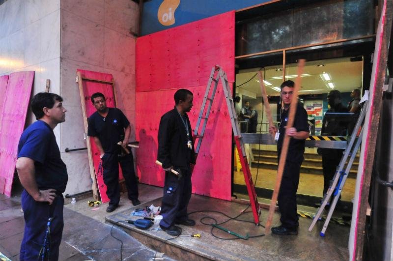 Com&eacute;rcio teve preju&iacute;zo com manifesta&ccedil;&otilde;es contra Copa