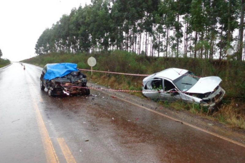 Colis&atilde;o mata casal e deixa quatro feridos em J&oacute;ia