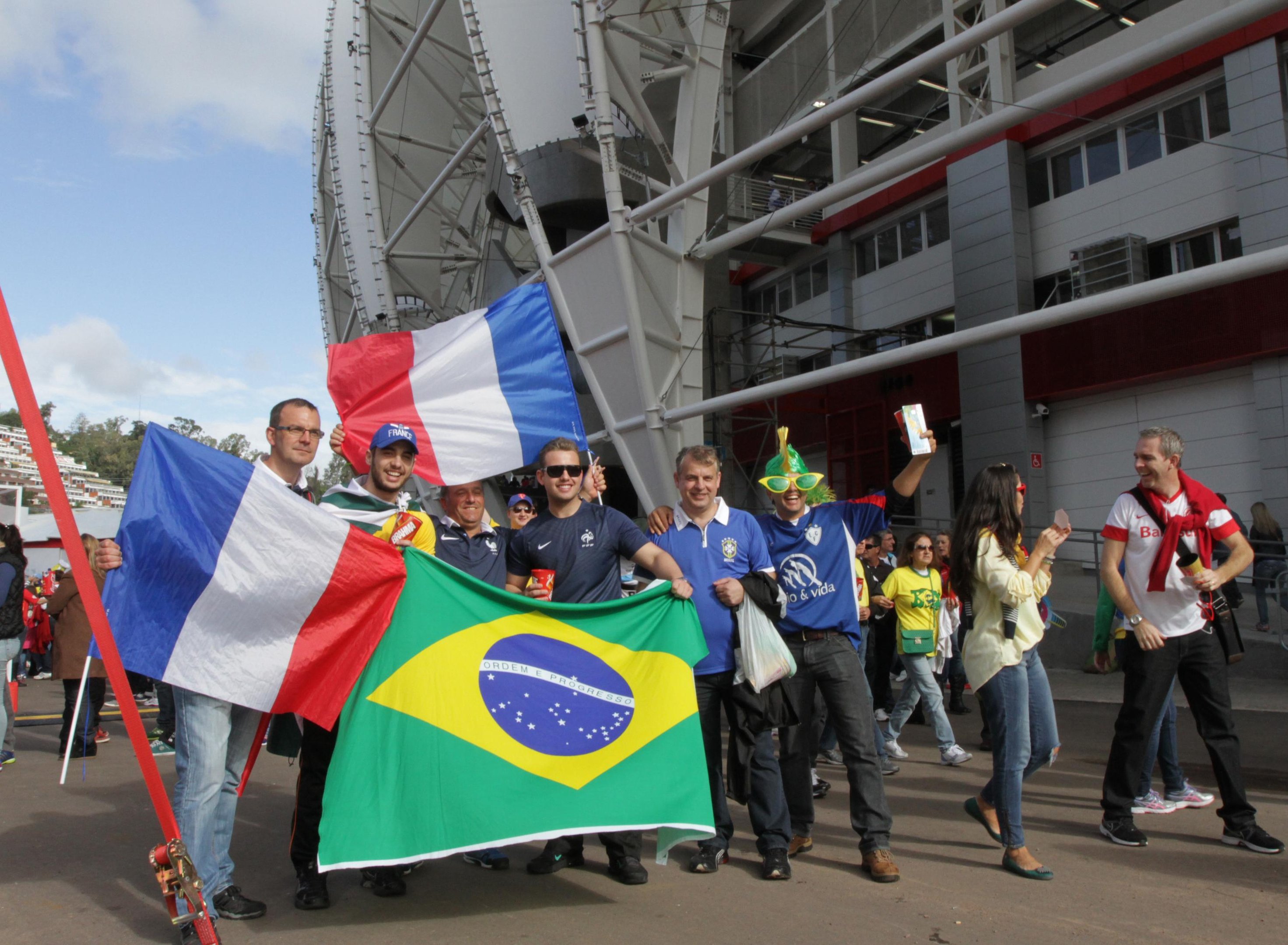 Turistas se deslocam para acompanhar Fran&ccedil;a x Honduras