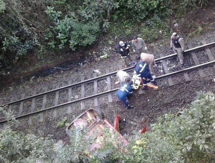 Jovem de 28 anos estava com filha de quatro anos