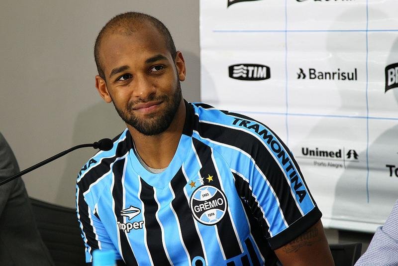 Novo camisa 6 do clube ga&uacute;cho valorizou experientes do grupo e oportunidade de jogar no Tricolor