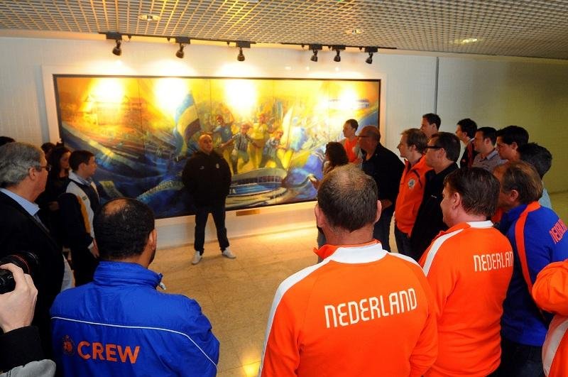 Grupo est&aacute; em Porto Alegre para acompanhar jogo da Holanda contra Austr&aacute;lia nesta quarta no Beira-Rio