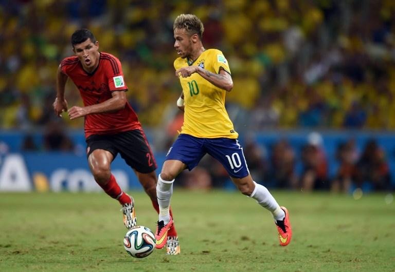 Brasil tem Neymar e mais tr&ecirc;s pendurados para enfrentar Camar&otilde;es  