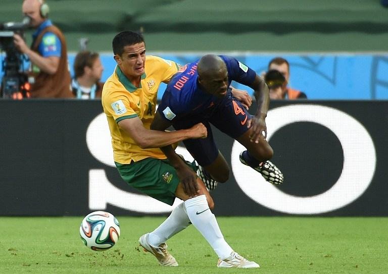Ap&oacute;s ser internado, zagueiro da Holanda deve receber alta hoje