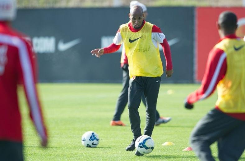 Abel testa poss&iacute;vel time para volta do Brasileir&atilde;o