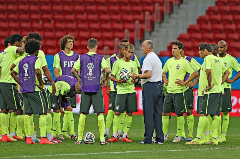 Brasil quer resgatar bom futebol diante de Camar&otilde;es 