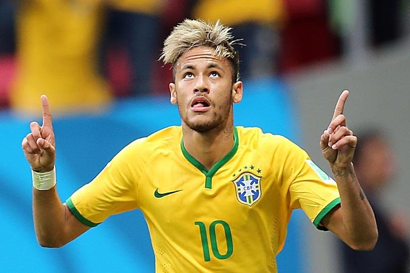Neymar comemorou artilharia da Copa com um "Estou muito feliz"