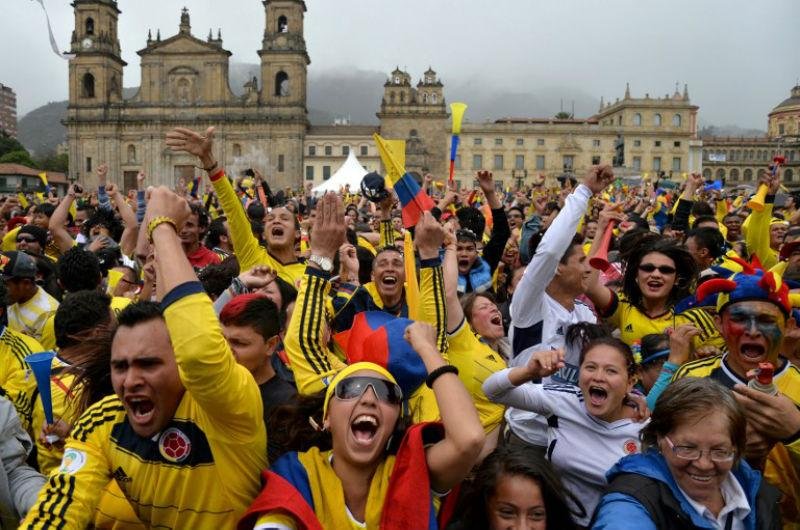 Torcida em Bogot&aacute;, Col&ocirc;mbia 